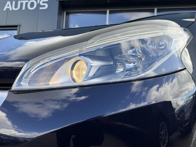 Peugeot 208 1.2 PureTech Blue Lease Executive - Navigatie - Climate Control - Trekhaak