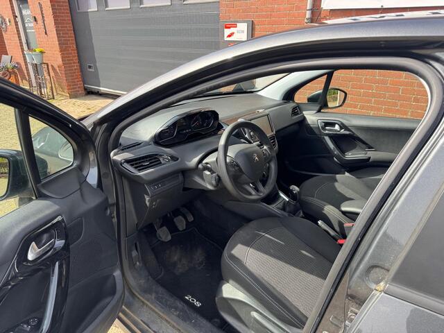 Peugeot 208 1.2 PureTech Blue Lion NAVI AIRCO PDC 5-DEURS 2 SLEUTELS + BOEKJES! AUTO IS NET BINNEN!