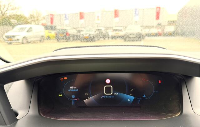 Peugeot 208 100 Pk Benzine Luxe Allure * Navigatie * Climate & Cruise Control * L.M. Velgen * Keyless Start * 1/2 Lederen Interieur * DAB Radio * Parkeersensoren * Vingerhoets; Vierde Generatie Eersteklas Service. Al meer dan 100 jaar een begrip in de Brabantse Kempe