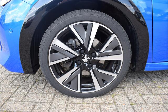 Peugeot 208 1.2 GT-Line 100PK | Panoramadak | Stoelverwarming | Camera