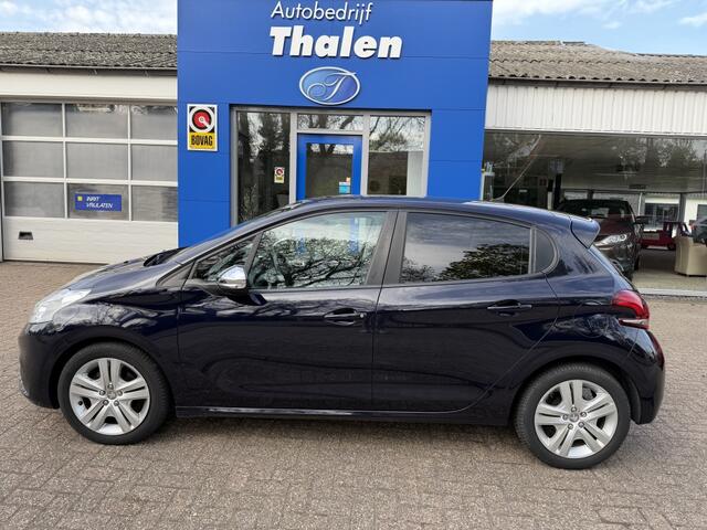 Peugeot 208 1.2 PureT. Signature