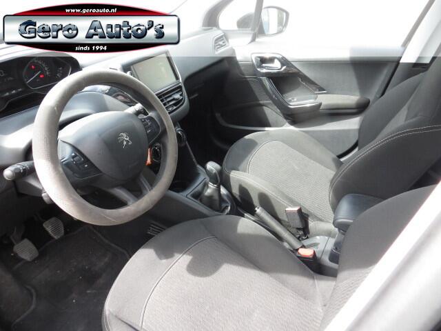 Peugeot 208 1.2 PureTech Active 5 drs nl-auto ,airco cruise control navigatie dab + etc