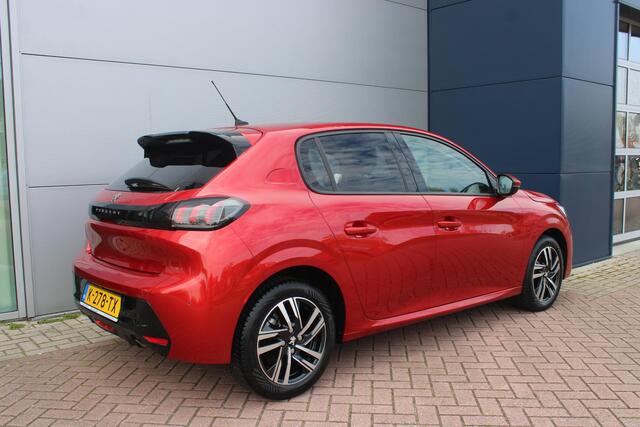 Peugeot 208 1.2 PureTech 100pk Allure Pack Automaat Airco Navi Camera Carplay 11.809km Nieuwstaat