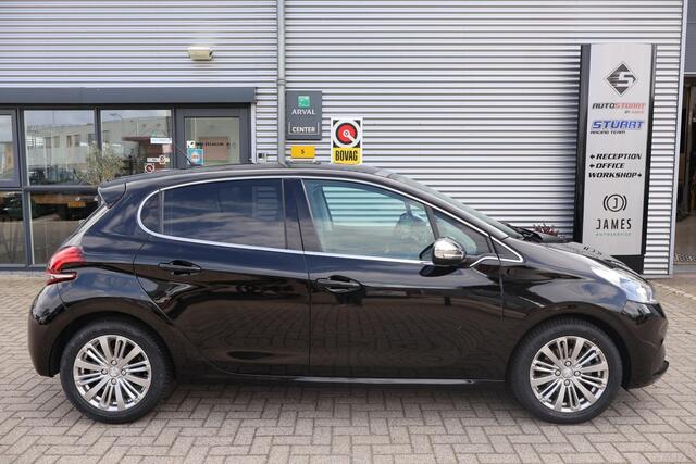Peugeot 208 1.2 Blue Lease Allure 2e Eigenaar | Volledig Onderh | NAP | BTW | Pano | Navi | Carplay | Climate | LED | Cruise | DAB | Start/Stop | Hill-Hold | PDC