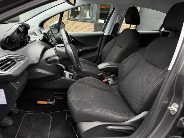 Peugeot 208 1.2 PureTech Allure Carplay Climate / Cruise Control