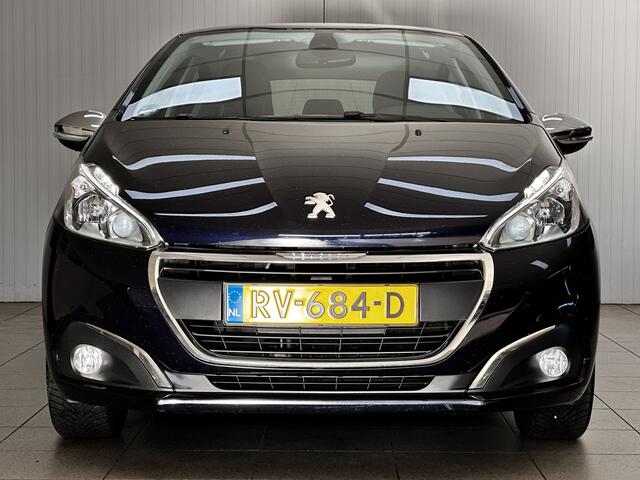Peugeot 208 1.2 PureTech Blue Lease Executive /D-Riem Verv. 111.000KM! /Trekhaak! /Apple + Android /Navi /Climat /Cruise /Elek. pakket /Bluetooth /Regensensor /16"LMV /LED Dagrijverl. /PDC /Mistlampen.