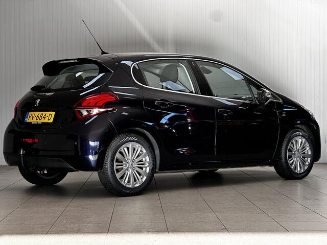 Peugeot 208 1.2 PureTech Blue Lease Executive /D-Riem Verv. 111.000KM! /Trekhaak! /Apple + Android /Navi /Climat /Cruise /Elek. pakket /Bluetooth /Regensensor /16"LMV /LED Dagrijverl. /PDC /Mistlampen.