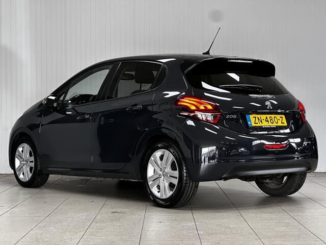 Peugeot 208 1.2 PureTech Signature/ D-Riem verv: 56.000 KM!/ Apple + Android/ DAB+/ Dakspoiler/ Navi/ Extra getint glas/ Airco/ Cruise/ Elek. pakket/ Isofix/ Bluetooth/ Armsteun/ Multi. LEDER. Stuur/ Mistl./ PDC/ LED Dagrijverl
