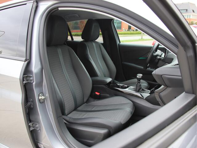 Peugeot 208 1.2T PureTech Allure Pack FULL LED, Half Leder, Camera-Carplay Prijspakker!