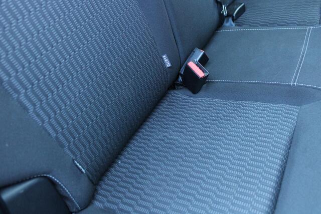 Peugeot 208 1.2 PureTech Blue Lion Airco Navi Carplay 36dkm Dealer onderhouden