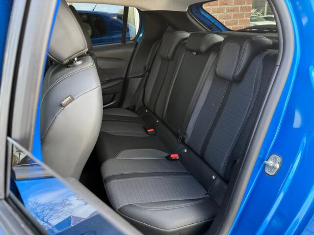 Peugeot 208 1.2 PureTech Allure CAMERA / LED / 1/2 LEER / CARPLAY / ANDROID