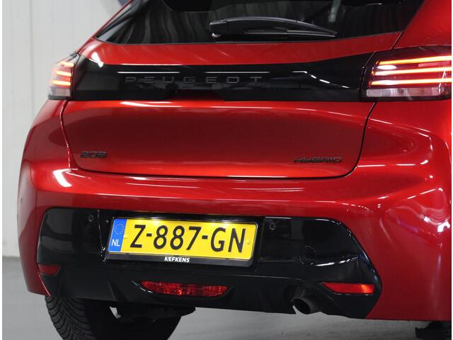 Peugeot 208 Hybrid 100PK e-DCS6 Allure | 1ste eigenaar | AppleCarplay/AndroidAuto | AUTOMAAT | Parkeersensoren | FULL LED | Navigatie | Lederen Stuurwiel | Climate Control | Cruise Control | 16" LMV | Isofix | Privacy Glass |