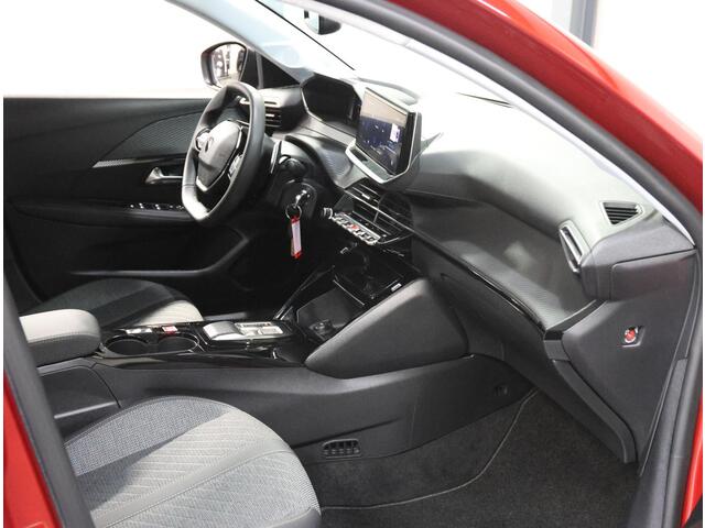 Peugeot 208 Hybrid 100PK e-DCS6 Allure | 1ste eigenaar | AppleCarplay/AndroidAuto | AUTOMAAT | Parkeersensoren | FULL LED | Navigatie | Lederen Stuurwiel | Climate Control | Cruise Control | 16" LMV | Isofix | Privacy Glass |