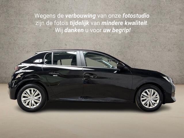 Peugeot 208 1.2 PureTech Deluxe (APPLE CARPLAY, GROOT NAVI, CRUISE, SPORTSTOELEN, LANE ASSIST, LEDER STUURWIEL, NIEUWSTAAT)