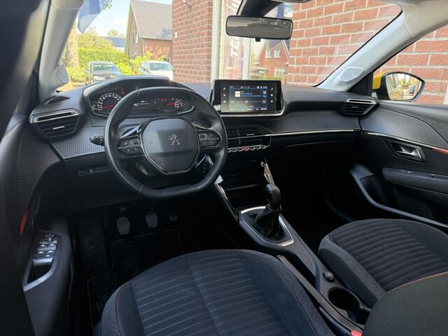 Peugeot 208 1.2 PT Active Pack PDC / CLIMA / LMV / NAVI / CARPLAY / DAB+ /