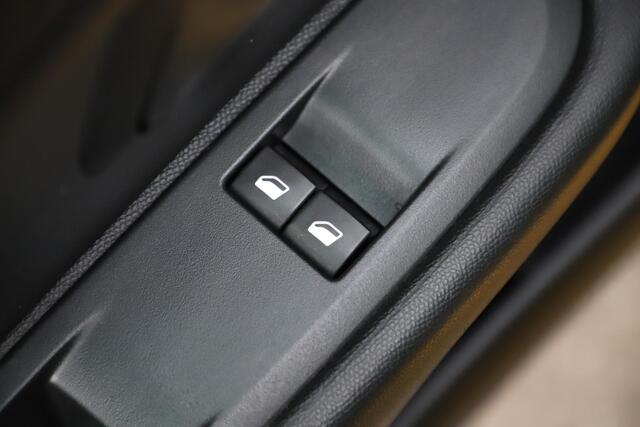Peugeot 208 1.2 PureTech Like Airco Radio Bluetooth Cruise Control