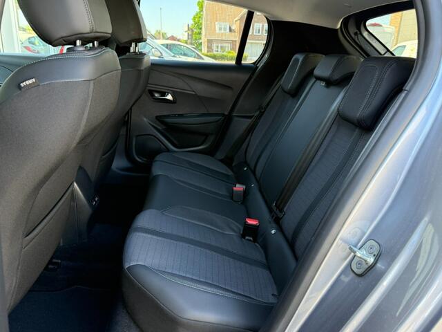 Peugeot 208 1.2 100 Allure I Carplay I 360-camera I Cruise I LED I Navi
