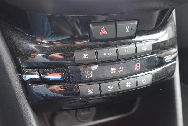 Peugeot 208 1.2 PureTech Allure | Cruise control | Climate control | Navigatie | PDC achter