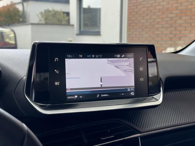 Peugeot 208 1.2 AUT8 ALLURE NAVI AIRCO APPLE-CARPLAY LED LMV PDC