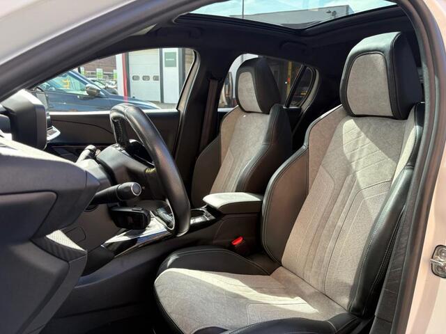 Peugeot 208 1.2 GT PACK 5-DEURS PANODAK/HALF LEER/NL-AUTO/1E EIG./28.000 KM!