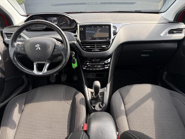 Peugeot 208 1.2 PureTech Blue Lease Executive Trekhaak,Navi,Cima,Cruise,Pdc,Net beurt gehad,Lm velgen,5 Deurs,D-riem vv in 2024,N.A.P,Apk tot 06-2027