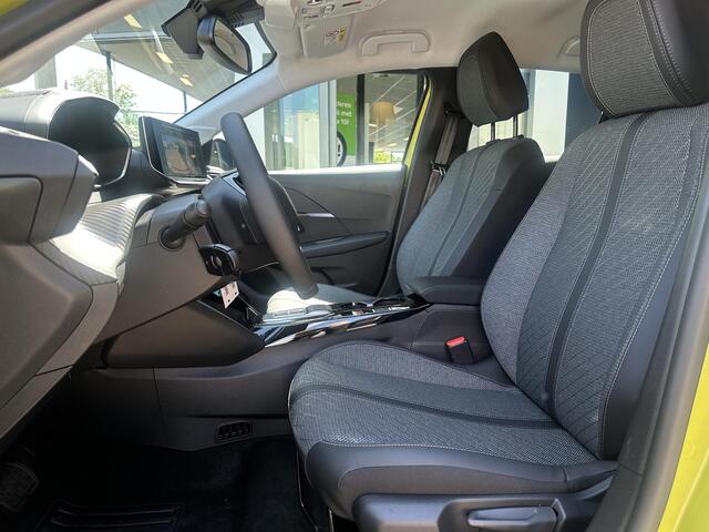 Peugeot 208 1.2 Hybrid 110 e-DCS6 Allure | Climate Control | Navigatie | Full LED | DAB | Parkeercamera/-sensoren | Apple Carplay/Android Auto | Dode hoekdetectie | Lichtmetalen velgen |