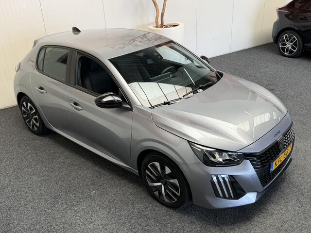 Peugeot 208 1.2 STYLE 100PK MODEL 2025 NAVIGATIE CRUISE CONTROL APPLE CARPLAY/ANDROID AIRCO BLUETOOTH TELEFOON RIJSTROOKSENSOREN PDC ZEER MOOI !!