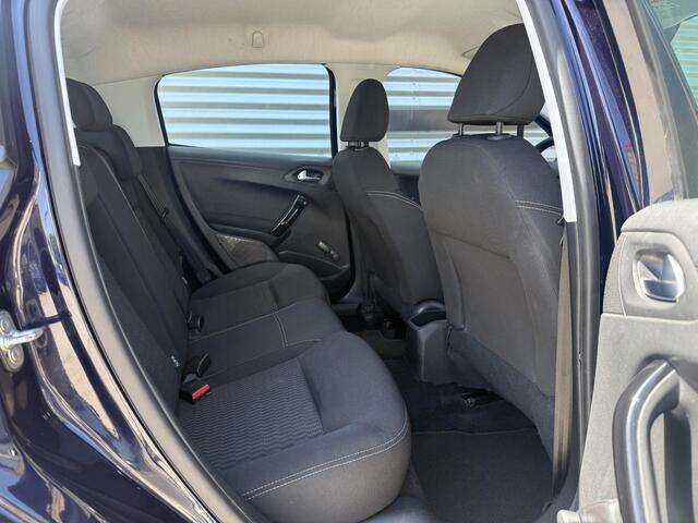 Peugeot 208 1.2 PureTech Active Navi|Carplay|Cruise|Trekhaak|Clima|PDC|N.A.P|Nieuwe APK bij Aflevering