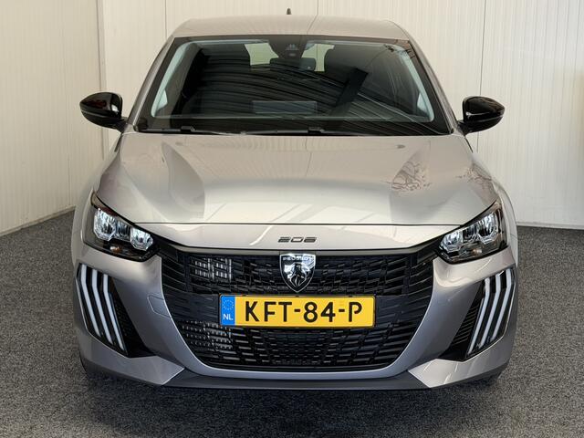 Peugeot 208 1.2 STYLE 100PK MODEL 2025 NAVIGATIE CRUISE CONTROL APPLE CARPLAY/ANDROID AIRCO BLUETOOTH TELEFOON RIJSTROOKSENSOREN PDC ZEER MOOI !!