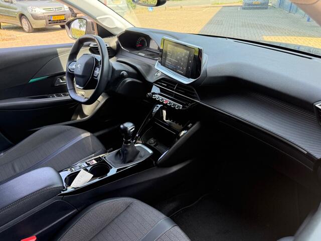 Peugeot 208 1.2 PT 100PK ALLURE NAVI CARPLAY PDC STOELVW LMV