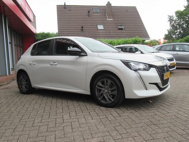 Peugeot 208 1.2 PureTech 100pk Active | Airco | Android Auto | Parkeersensoren | Incl. BOVAG Garantie | Bluetooth | DAB Radio |