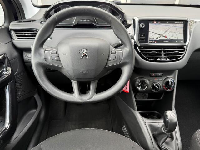 Peugeot 208 1.2 Puretech 82PK Active Airco Navi Cruise Trekhaak NW APK!