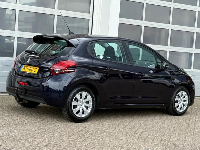 Peugeot 208 1.2 Puretech 82PK Active Airco Navi Cruise Trekhaak NW APK!