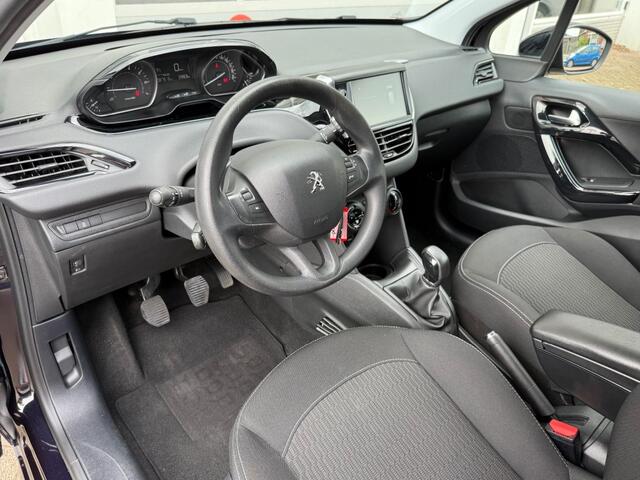 Peugeot 208 1.2 Puretech 82PK Active Airco Navi Cruise Trekhaak NW APK!