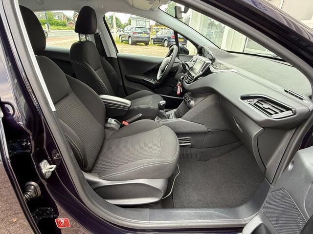 Peugeot 208 1.2 Puretech 82PK Active Airco Navi Cruise Trekhaak NW APK!