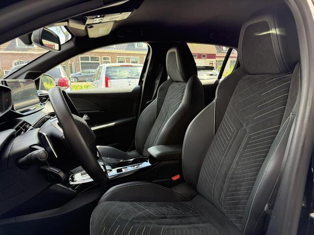 Peugeot 208 1.2 Hybrid 145 e-DCS6 GT | Alcantara | Elektrisch & Verwarmbare Stoelen | Achteruit Rijd Camera | Climate & Cruise Control |