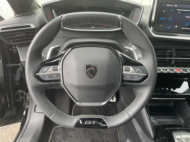 Peugeot 208 1.2 Hybrid 110 e-DCS6 GT | Panoramadak | Leder/Alcantara | Stoelverwarming | 360° camera | Dodehoek Detectie | Apple Carplay/Android Auto