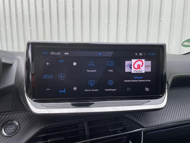 Peugeot 208 1.2 Hybrid 110 e-DCS6 GT | Panoramadak | Leder/Alcantara | Stoelverwarming | 360° camera | Dodehoek Detectie | Apple Carplay/Android Auto