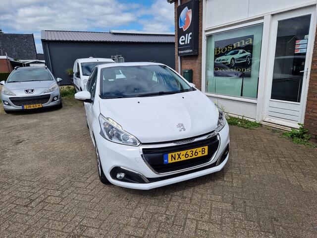 Peugeot 208 1.2i "Blue Lion" 5 Deurs - Cruise - Navi - Airco - Apk 16-05-2027 !!