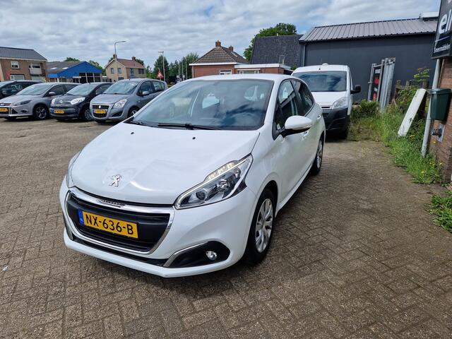 Peugeot 208 1.2i "Blue Lion" 5 Deurs - Cruise - Navi - Airco - Apk 16-05-2027 !!