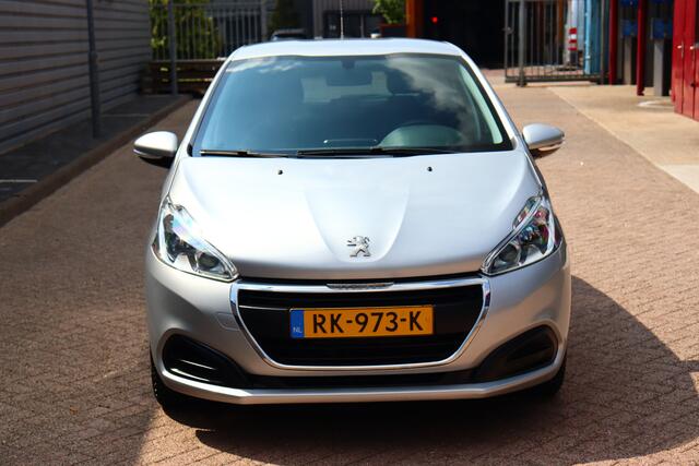 Peugeot 208 1.2 PureTech Active O.a: Navi, Clima, Cruise, DAB, PDC, Carplay, Etc. All-in prijs!