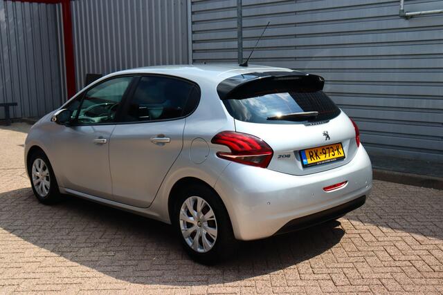 Peugeot 208 1.2 PureTech Active O.a: Navi, Clima, Cruise, DAB, PDC, Carplay, Etc. All-in prijs!