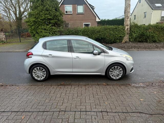 Peugeot 208 1.2 Pure Tech Allure*automaat*Lichtmetaal*ecc*cruisecontrol*NAP*
