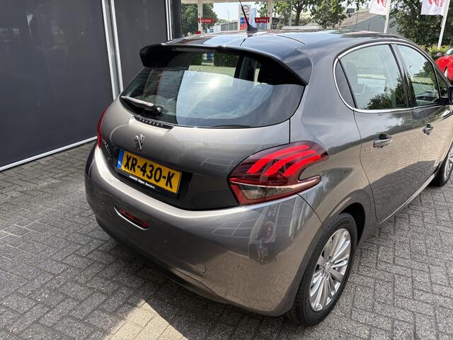 Peugeot 208 1.2 PureTech Blue Lease Allure