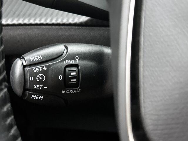 Peugeot 208 100 pk Allure Pack | Rijklaar | Keyless Entry | Camera | Apple Carplay