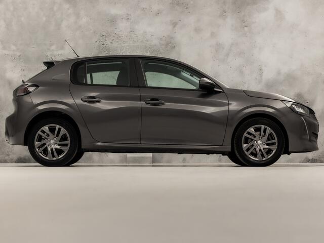 Peugeot 208 1.2 PureTech Sport 101Pk (APPLE CARPLAY, NAVIGATIE, CRUISE, PARKEERSENSOREN, SPORTSTOELEN, LM VELGEN, LANE ASSIST, NIEUWE APK, NIEUWSTAAT)