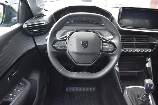 Peugeot 208 1.2 PureTech 100pk Style Cruise, Carplay, PDC, DAB, Navi