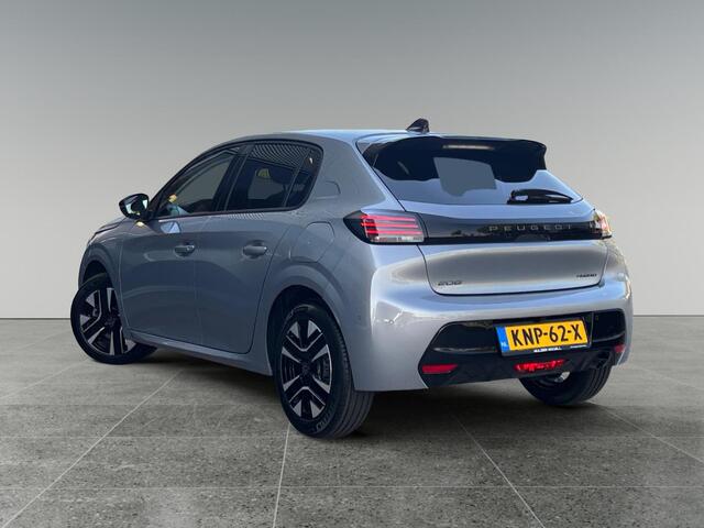Peugeot 208 1.2 Hybrid 110 e-DCS6 Allure | CAMERA | NAVI | CARPLAY | DODEHOEKDETECT. | HALF/LEDER |