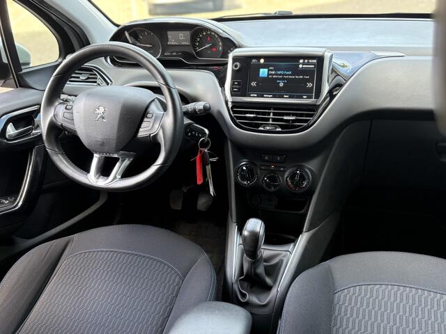 Peugeot 208 1.2 PureTech Carplay Airco Cruise Pdc