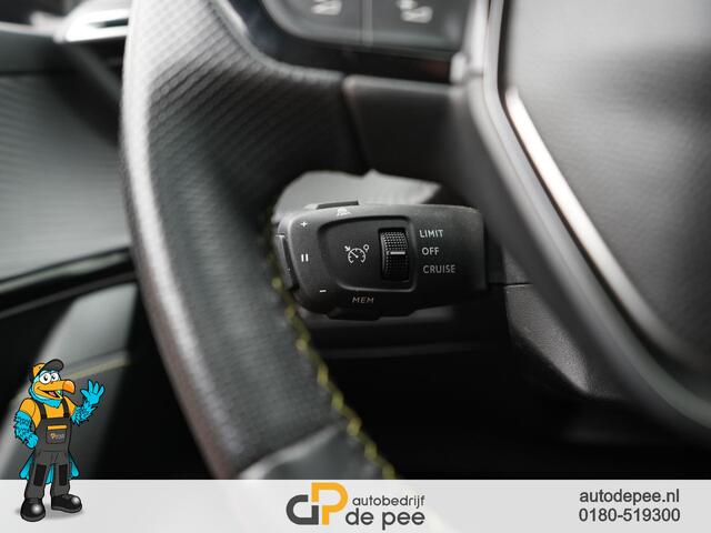 Peugeot 208 1.2 PureTech GT-Line GARANTIE/AUTOMAAT/CARPLAY/PAN.DAK/DAB+/PDC V+A/CAMERA/TREKHAAK/LICHTMETAAL rijklaarprijs!